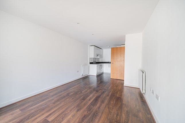 Flat 125 East Carridge House, Arsenal Way, London photo 4