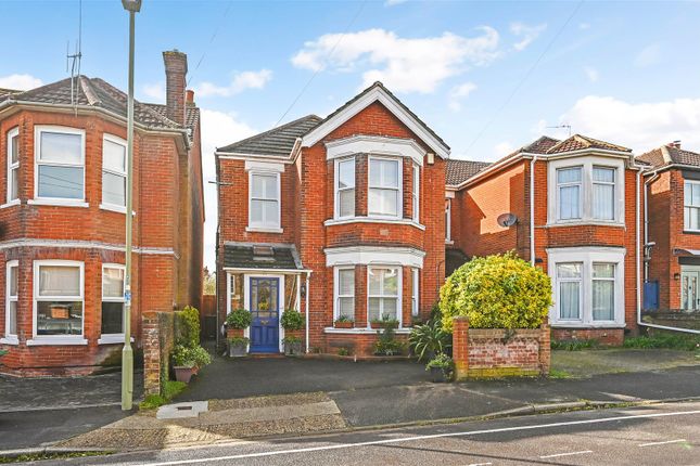 Thumbnail Detached house for sale in Grove Road, Fareham