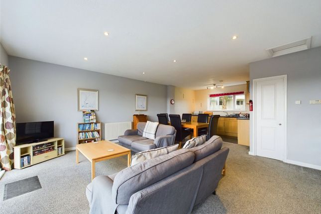 27 Honicombe Park, Callington photo 2