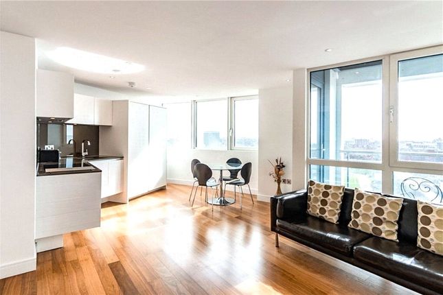 Flat 86, 1, Gunwharf Quays, Hampshire photo 2