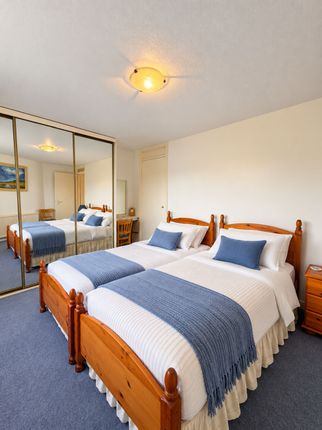 Flat 76, Ocean Court Richmond Walk, Plymouth photo 2