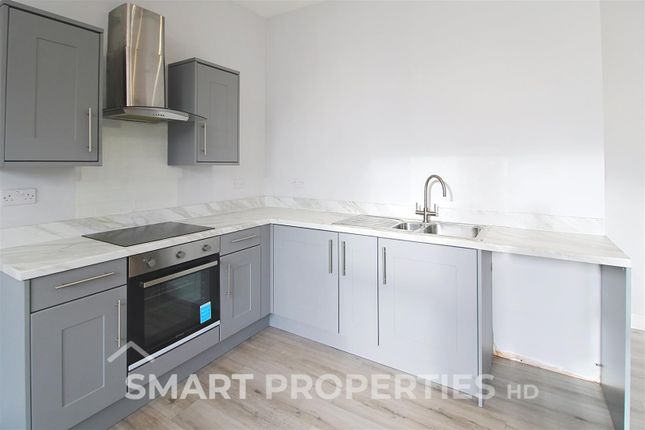 Flat 4, 20, Blackwall, Halifax photo 4