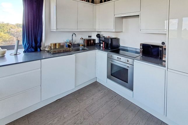 113 Regent House, Hubert Road, BRENTWOOD photo 5