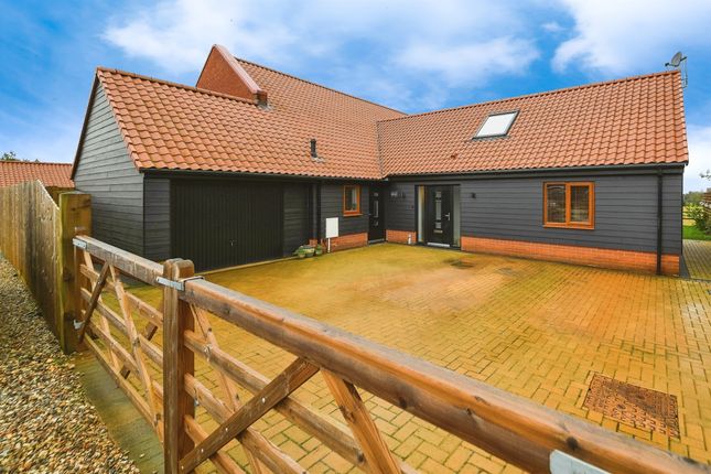 Thumbnail Bungalow for sale in Crown Court, Middleton, King's Lynn