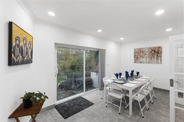 6, Windsor Avenue, Edgware photo 4