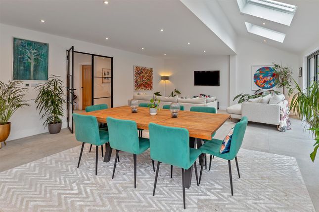 3 Silverwood Barns, St. Albans Road, Sandridge photo 4