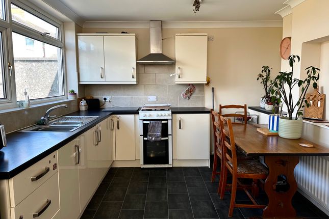 20 Parc An Dower, Helston photo 3