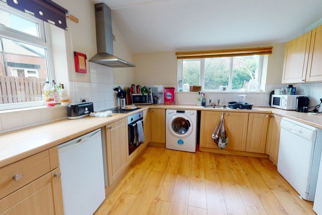 4, Laurel Bank Court Headingley, Leeds photo 3