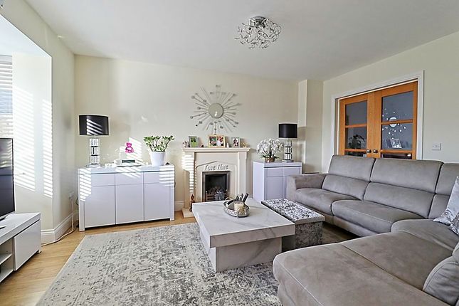 1, Crescent Place, Hadleigh photo 2