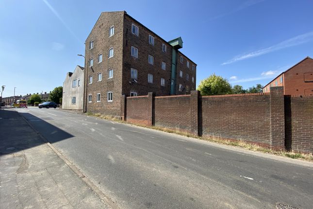 12, Harrison Warehouse, Louth photo 3