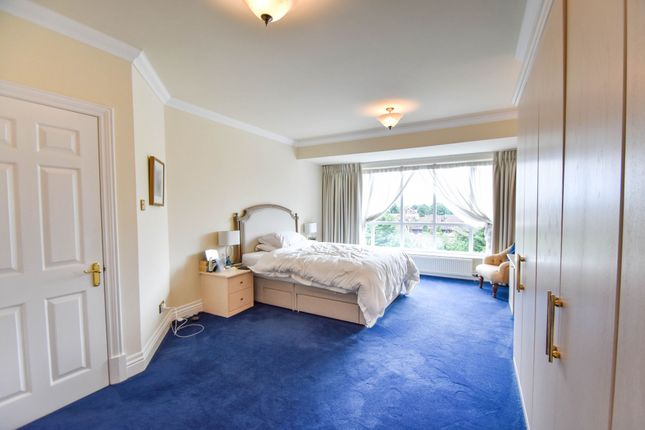Town house for sale in The Square, Ringley Chase, Whitefield, Manchester