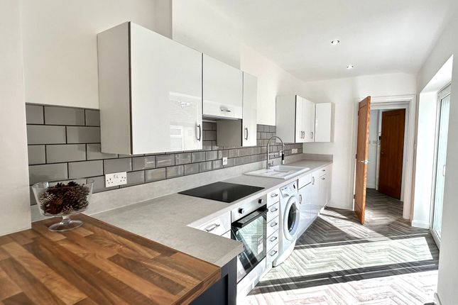 105 Basford Park Road, Newcastle photo 3