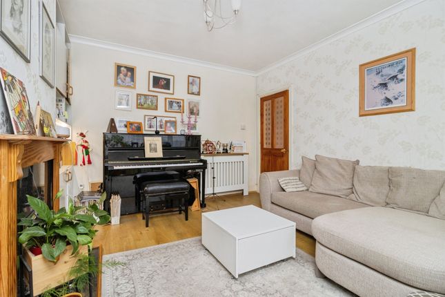 2, Sparksbarn Road, Paignton photo 4