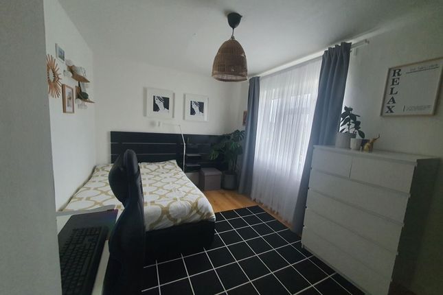 23 Bylands Way, Darlington photo 4