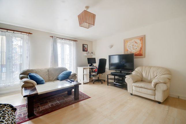 60 Queens Road, London photo 2
