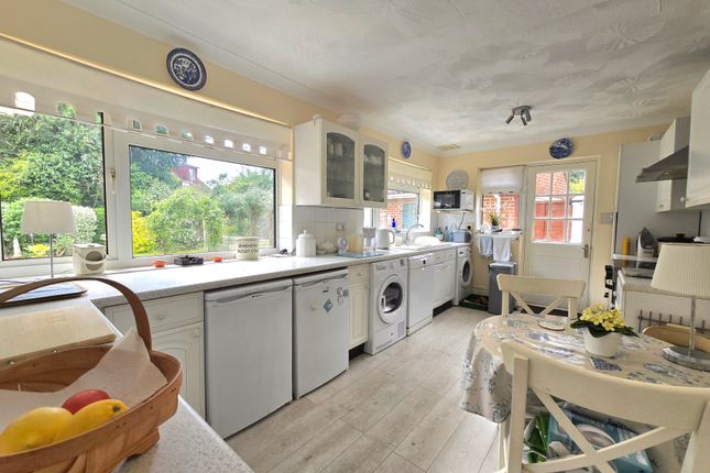 11, Lentune Way, Lymington photo 4