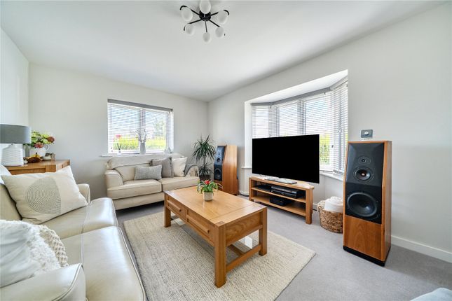 18, CRICKETERS WAY, Haddenham photo 2