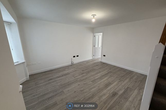 Lowerbrook Close, Horwich, Bolton photo 3