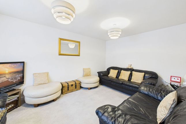 26, Weston Close, Calne photo 2