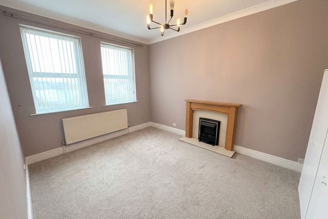 390 Burnley Road, Todmorden photo 2