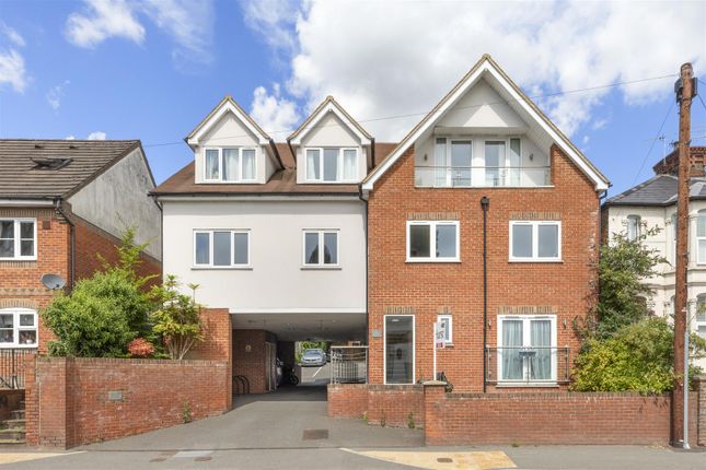Flat 4, 77 London Road, Hp11 1Bn-12.Jpg