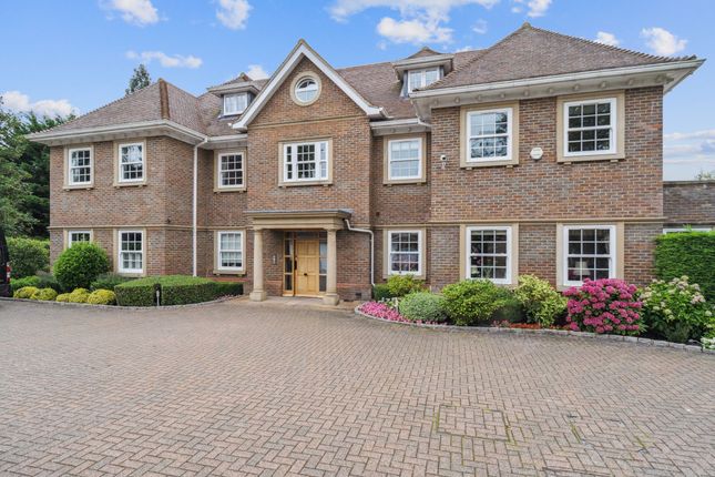 3 Aston House Penn Road, Beaconsfield photo 2