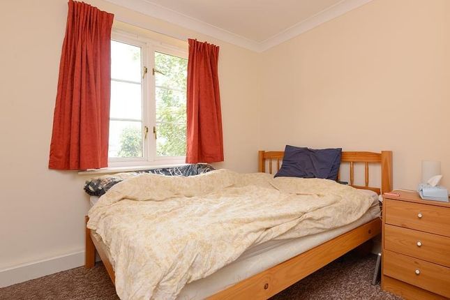 38, The Spires, Canterbury photo 4