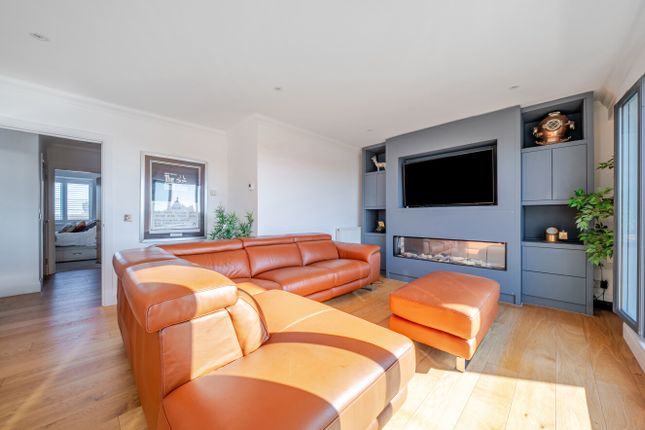 Apartment 20, Warnes,, Steyne Gardens, West Sussex photo 4