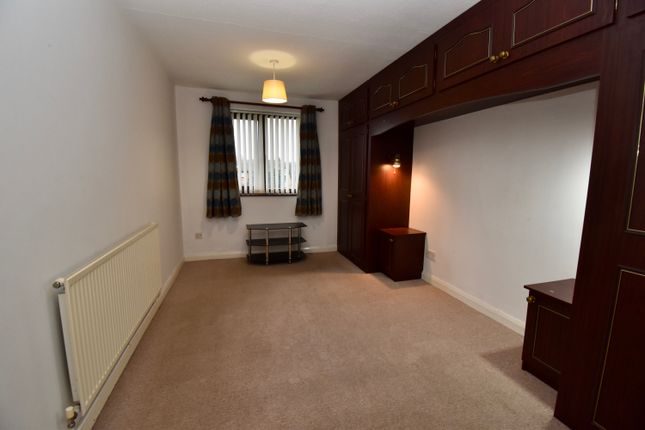 18, Mumby Close, Newark photo 4
