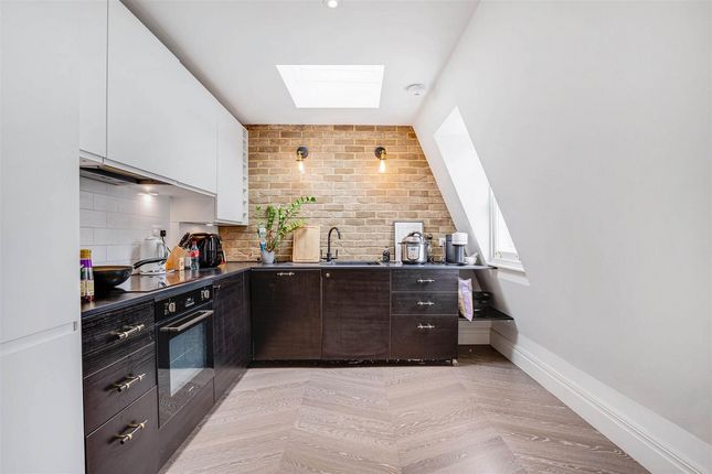 Thumbnail Flat for sale in Nascot Street, London