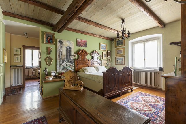 Property for sale in Via Vaccani, Ossuccio, Como, Lake Como