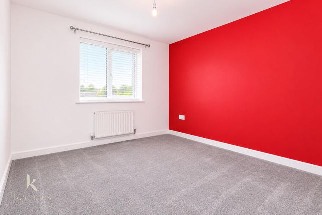 29, Innes Close, Rochdale photo 4