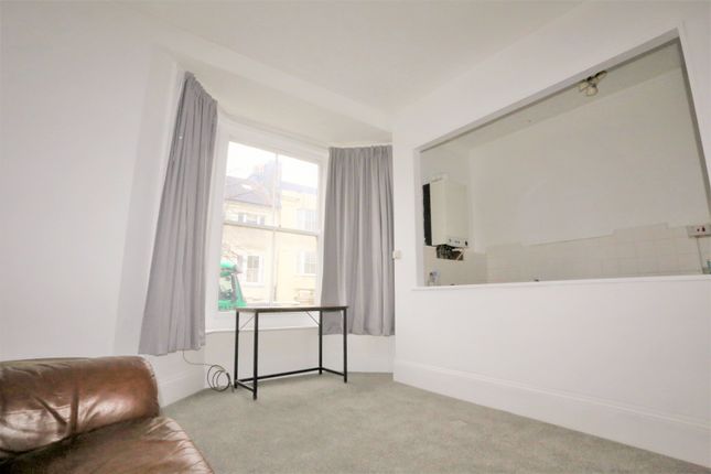 Ground Floor Flat 2, 25, Chatham Place, Brighton photo 2