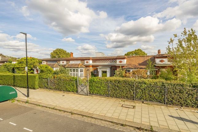 4-bed house on 11, Hillside Road, London, £1,425,000