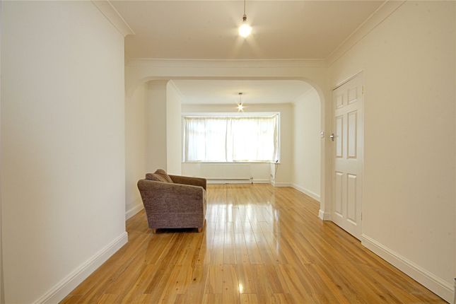 90, Longfield Avenue, ENFIELD photo 2