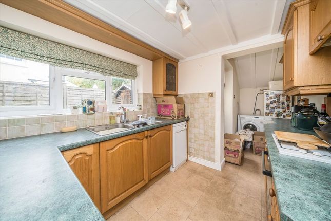 25, Beaconsfield Road, Surbiton photo 3