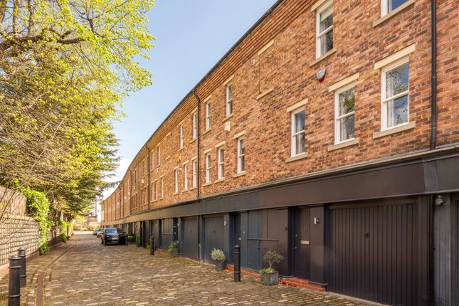 Mews house for sale in St. Pauls Mews, Camden