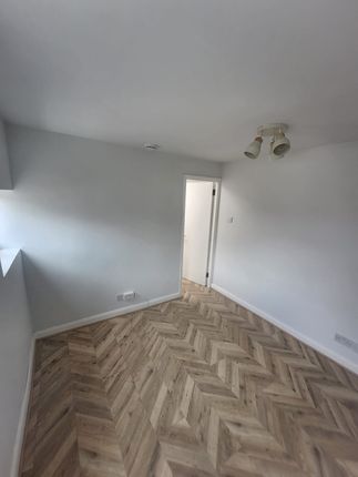 753, London Road, Hounslow photo 3