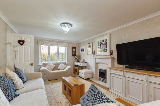 16A, Sheerstock, Aylesbury photo 4