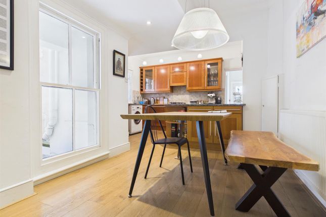 Flat 1, 23, Palmeira Square, Hove photo 2