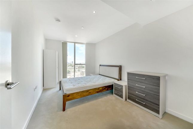 Apartment 1105 Sky Gardens, 155, Wandsworth Road, London photo 4