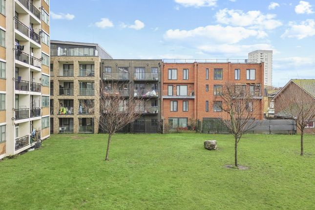 Flat 2, Define House, London photo 4