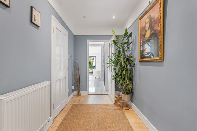 32, Tamworth Road, Hertford photo 2