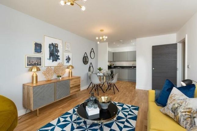 Thumbnail Flat for sale in Mercury House, Slough