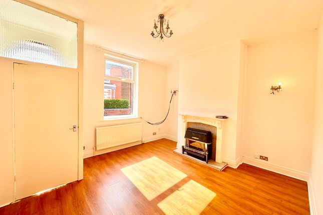 7, Gorseyfields, Tameside photo 3