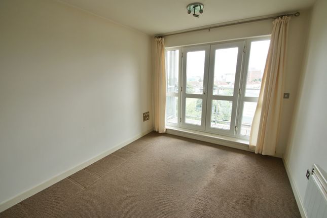 74, Heol Staughton, Cardiff, Cardiff photo 4