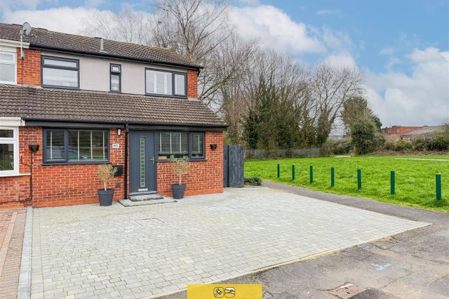 41, Exham Close, Warwick photo 2