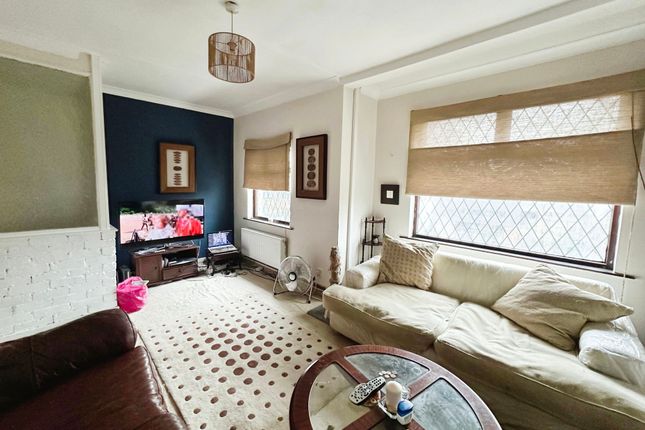 Flat for sale in Waterloo Road, Manchester