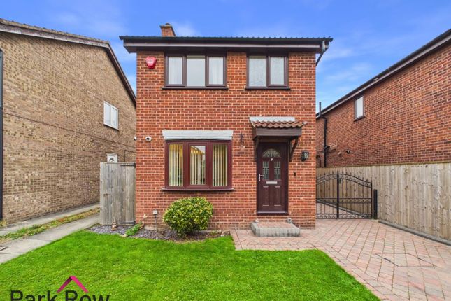 3-bed detached on 9, Pinfold Way, Leeds, £290,000
