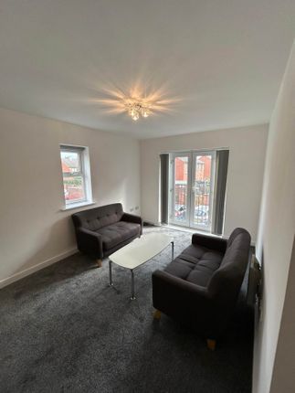 Flat to rent in Sidings Court, Widnes